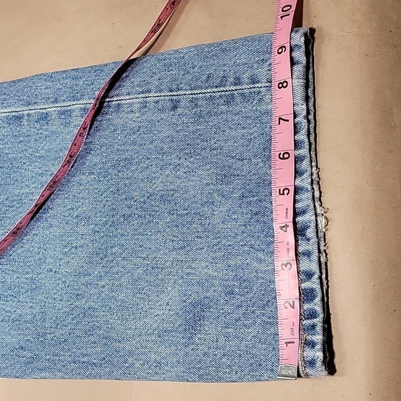 LEVI'S Size 42x32 Medium Wash 501 Button Fly Jeans Gently Used Condition - Picture 10 of 16
